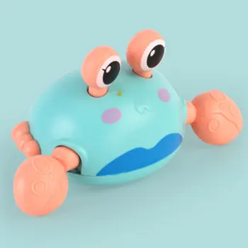 

Baby bathing playing in the water swimming Little crab clockwork winding animal bathroom playing with water children's toys