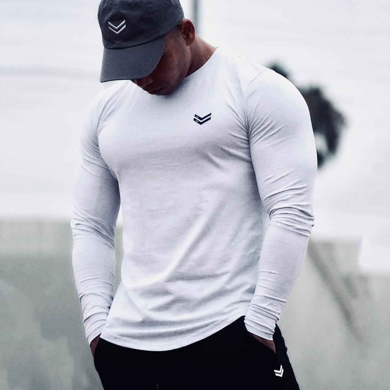

2020 Black Soild Men Sweatshirts Fitness Bodybuilding Long Sleeve O-neck Causal Slim Fit Sweatshirts Hoodies for Men Clothing