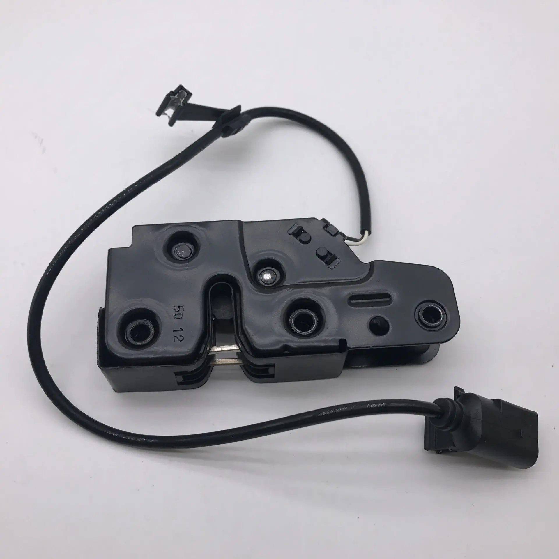 

Manufacturers Direct Selling Audi A4LB8 Q5 Engine Cover under Lock under the Hood Lock 8K0 823 509 F