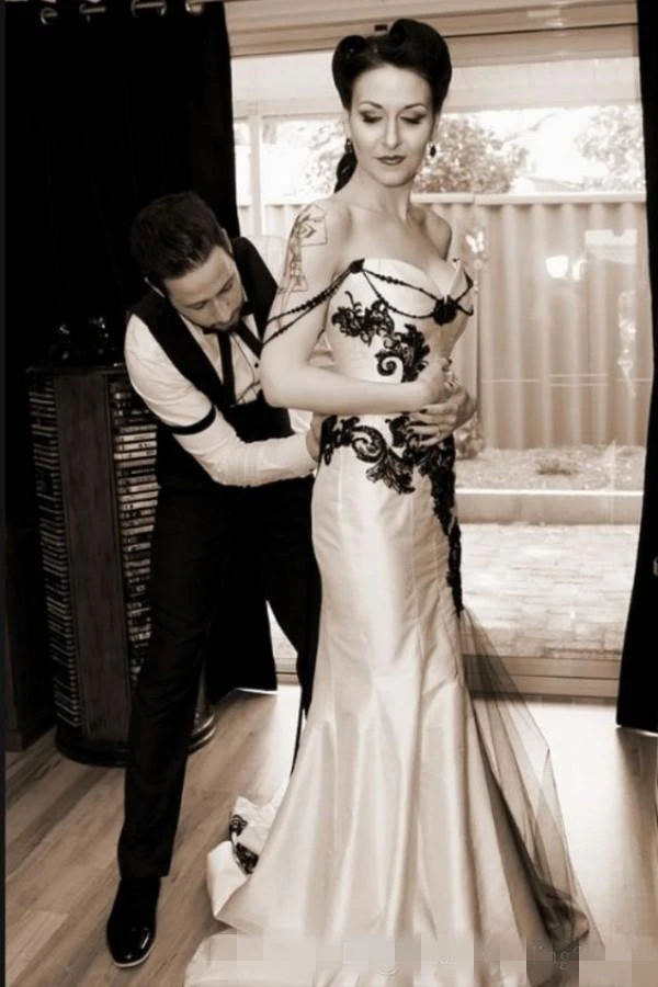 vintage-classic-gothic-wedding-dress-black (2)_conew1