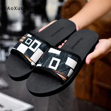 Мужские тапочки; Новинка; сезон лето; домашние сандалии для ванной; модные шлепанцы на нескользящей подошве; крутой тренд; наружная одежда; пляжные шлепанцы