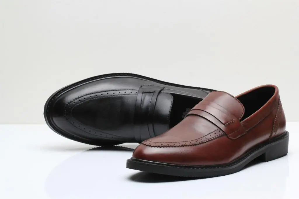 Eshine Guss/обувь в европейском и американском стиле; обувь в стиле ретро; обувь без застежки с резным узором; модная обувь в Корейском стиле с губкой для торта