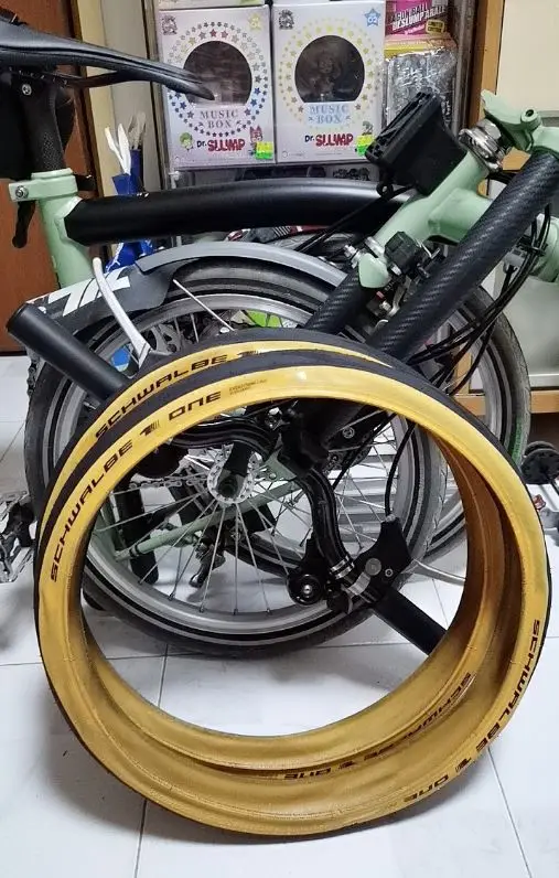 brompton tan wall tyres