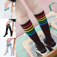 Модные популярные женские гольфы в радужную полоску, тонкие, свежие медиа Корта, трендовые носки до середины икры, гольфы