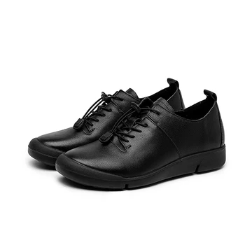 

Mom's shoes and shoes with laced leather and soft soles Fashion leather shoes for womeComfortable soft sole for mother's shoesn