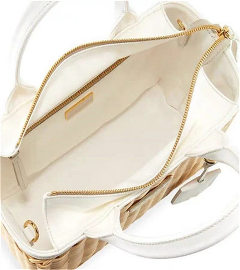 f6529f564e8e04e015ac2e1739e6111_副本