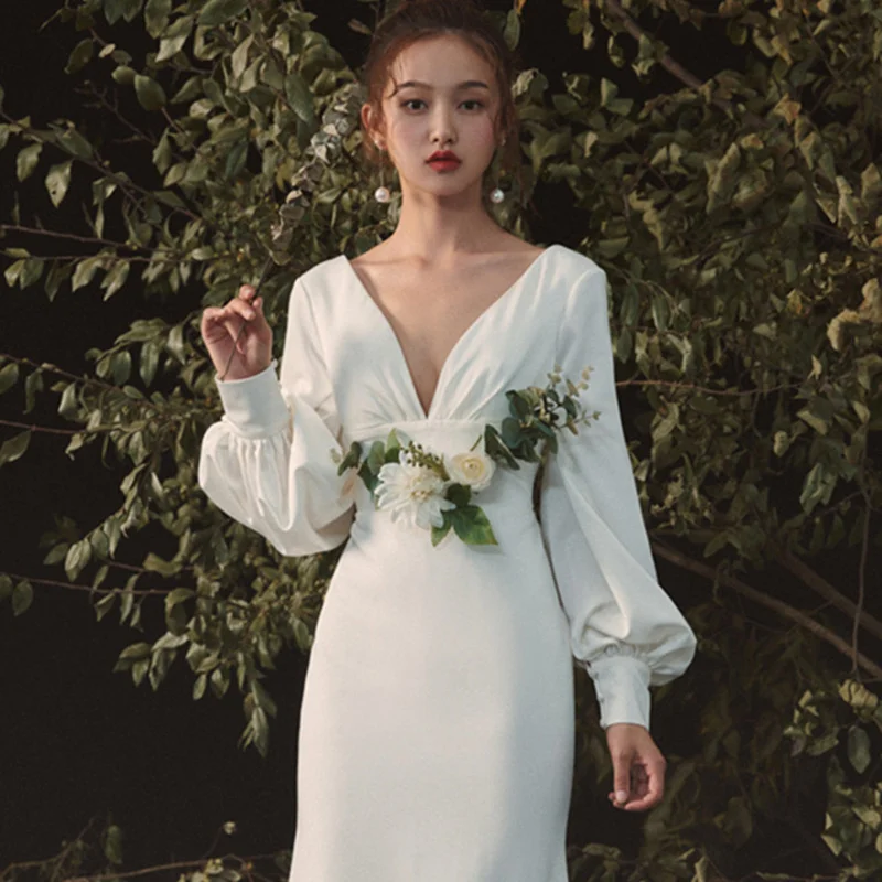 traditional wedding dresses New Korean Style Wedding Dress Champagne Sweetheart Sexy With Sleeves 2021 Wedding Gown Trends Vestidos De Noiva Robe De Mariage modest wedding dresses