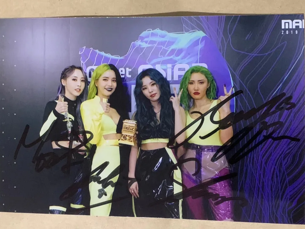 MAMAMOO MAMA 201904