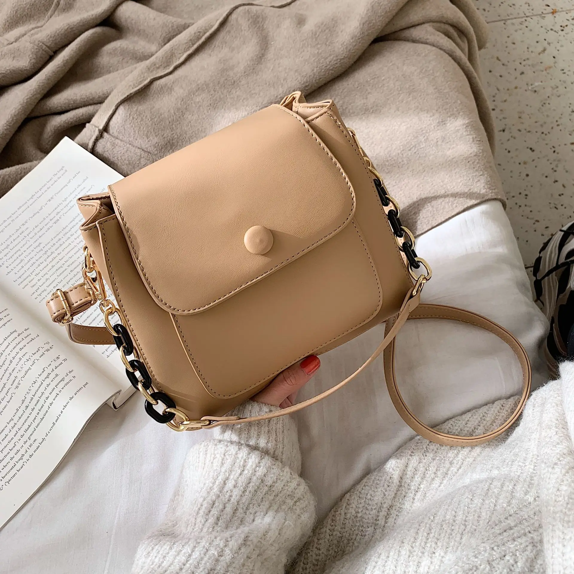

New Style Winter Elegant Versatile Crossbody Bag France Non-mainstream Simple Bucket Bag WOMEN'S Bag Bag