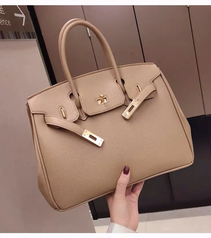 Bolsos de cuero de mujer bolsos de hombro de lujo высокое качество con Bola de nuevos bolsos de цепи, заклепки, отличное качество de mujer; большие размеры