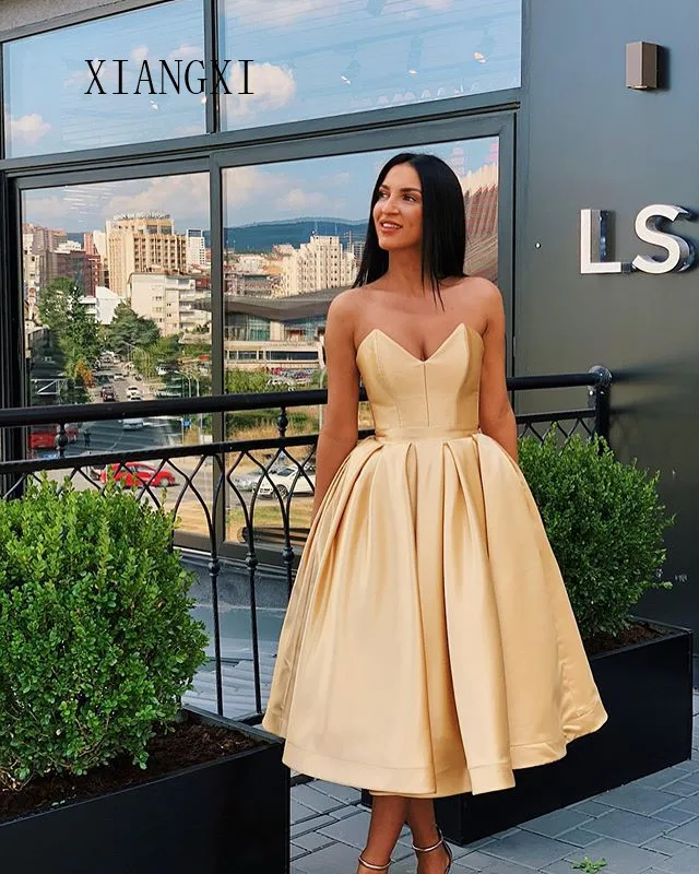 

Sky Yellow Homecoming Dress 2019 Satin A-Line Off The Shoulder Knee Length Graduation Dresses Short Party Gowns Homecoming Dress
