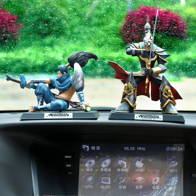 

Game Garage Kit Car Decoration Blade Master Arthorn Garage Kit Anime Peripheral Toy Car Cartoon Decoration