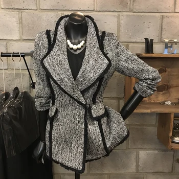 

2020 New Autumn Winter Tweed Blazer Women Vintage Wool Suit Jacket Long Sleeve Slim Fit Woolen Plaid Casual Ladies Coats Outwear