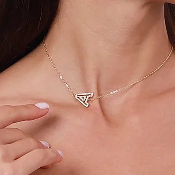 

Ladies Minimalist Short Chain Choker Letter Necklace Personalized Zircon Crystal Initial Necklaces for Women
