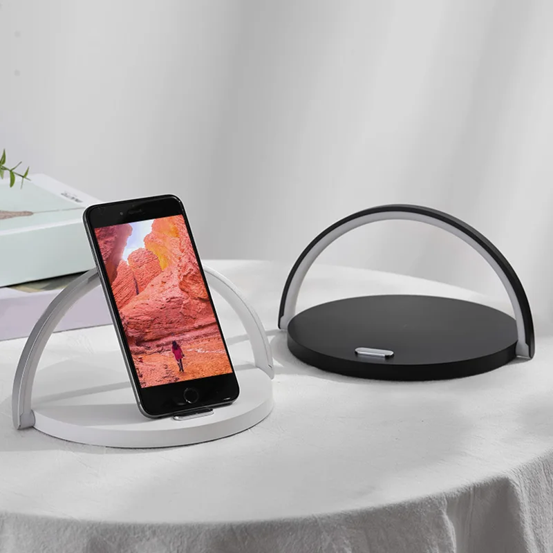

3 in 1 Wireless Charger Quick Charging Night Light Cell Phone Holder with Type C Interface IJS998