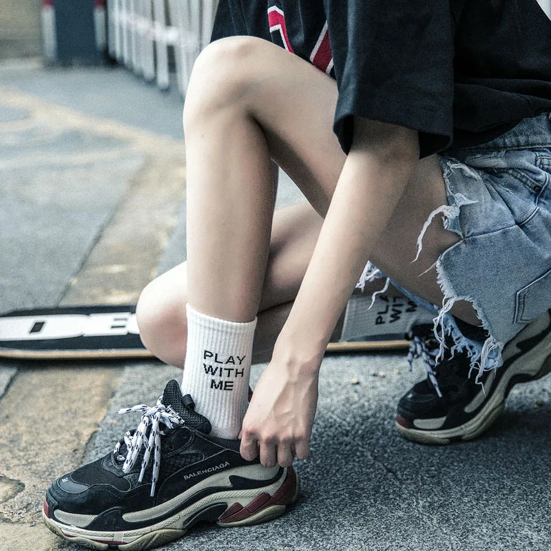 Модная обувь в стиле хип-хоп носки с буквами женская обувь с персонажами из мультфильмов носки с изображением Луны в стиле хип-хоп Уличный спортивный скейтборд черный, белый цвет одежда для пребывания на открытом воздухе парные носки