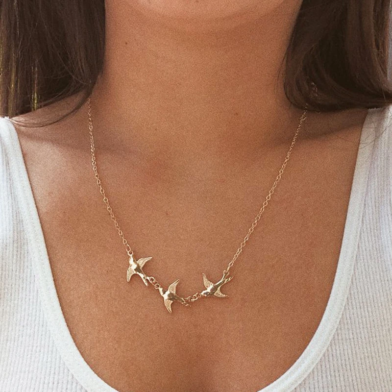 

Vintage Creative Three Peace Dove Birds Pendant Necklace for Women Simple Geometric Clavicle Necklace Fashion Jewelry YN943