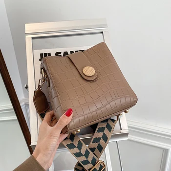 

Hong Kong Style Simple Women's Pouches 2020 Autumn and Winter New Fashionable Wild Shoulder Bag Retro Textured Underarm Bag