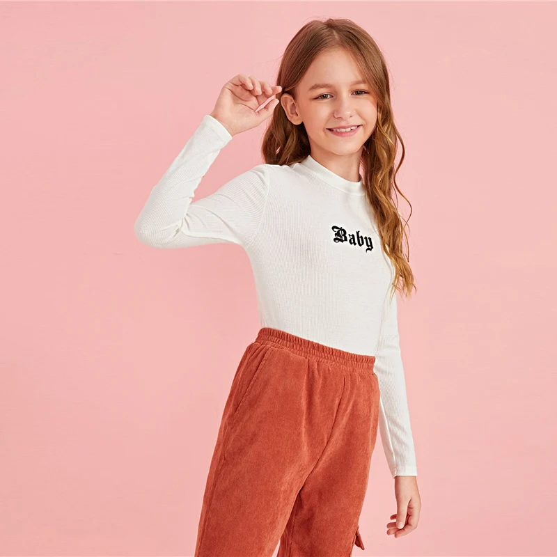 SHEIN Kids/белая Повседневная футболка с вышивкой и стоячим воротником; детский топ; осень г.; классические футболки с длинными рукавами для подростков