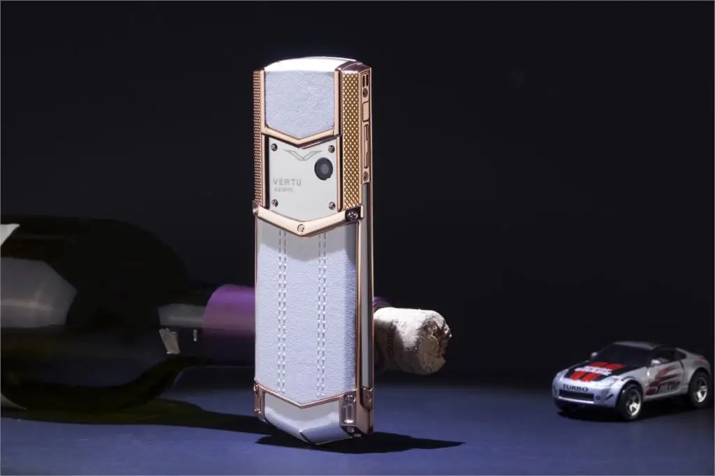 Бесплатный подарок, кожаные сумки V9 Meatl Body, роскошный барный телефон, две sim-карты, Bluetooth, набор номера, для старшего мобильного телефона, Невидимая клавиатура
