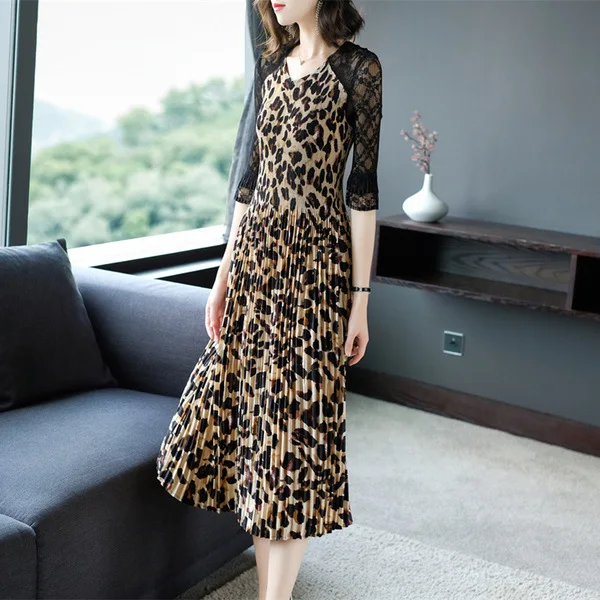 

2019 Summer Wear New Style Black Lace Three-quarter-length Sleeve Mid-length Chiffon Printed Leopord Pattern Dress Long Skirts H
