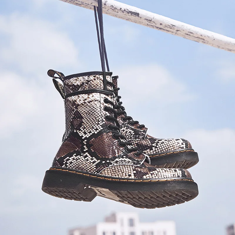 

2019 Women's Martins Boots New Autumn Winter Short Boots Casual High-top Leather Boots Trend Wild Martin Boots Female Leather