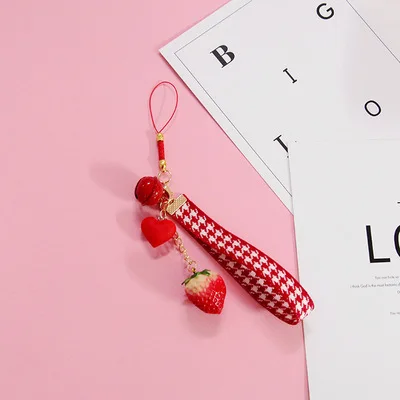 

Strawberry Red Heart Keychains For Women Girl Jewelry Simulated Fruit Cute Car Keyring Best Friend Key Chains Accessories