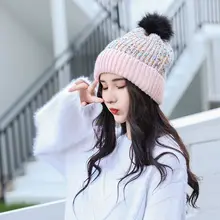 Высококачественные вязаные шапки из меха енота с помпоном для женщин; зимние теплые модные шапки Skullies Beanies; повседневная женская шапка