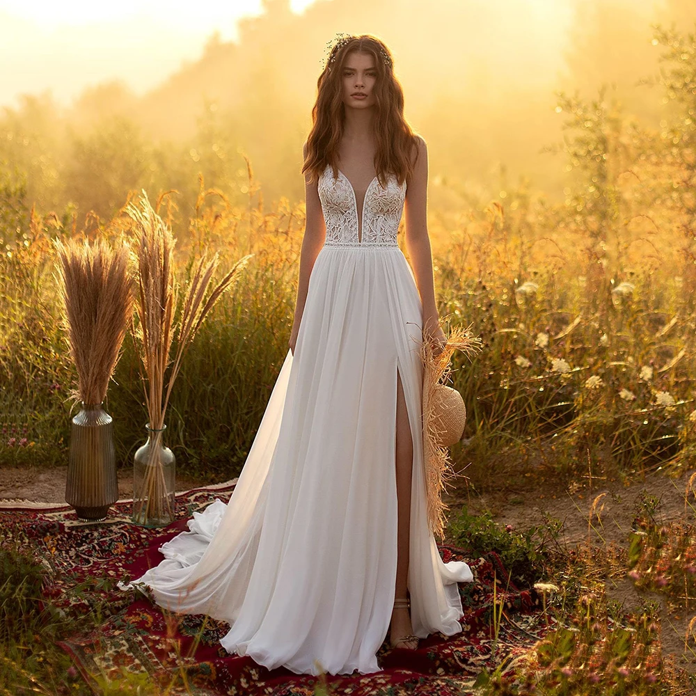 

UZN Ivory A-Line Chiffon BOHO Wedding Dress V-Neck Spaghetti Straps Appliques Lace Bridal Gowns High Slit Brides Dresses