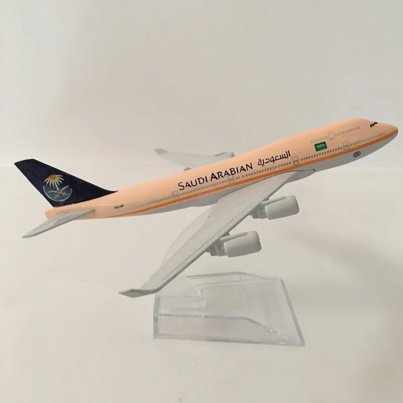 

16cm Plane Model Airplane Model SAUDI ARABIAN Boeing 747 Aircraft Model 1:400 Diecast Metal Airplanes Plane Toy Gift Free