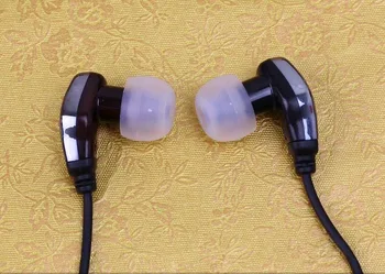 

( Opened box 99% New )Logitech UE600vm 3.5mm in-ear wired headset with microphone