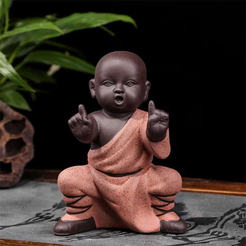 Керамическая фигурка маленького монаха кунг-фу, аксессуары для чая, маленькие украшения, креативная фиолетовая глина