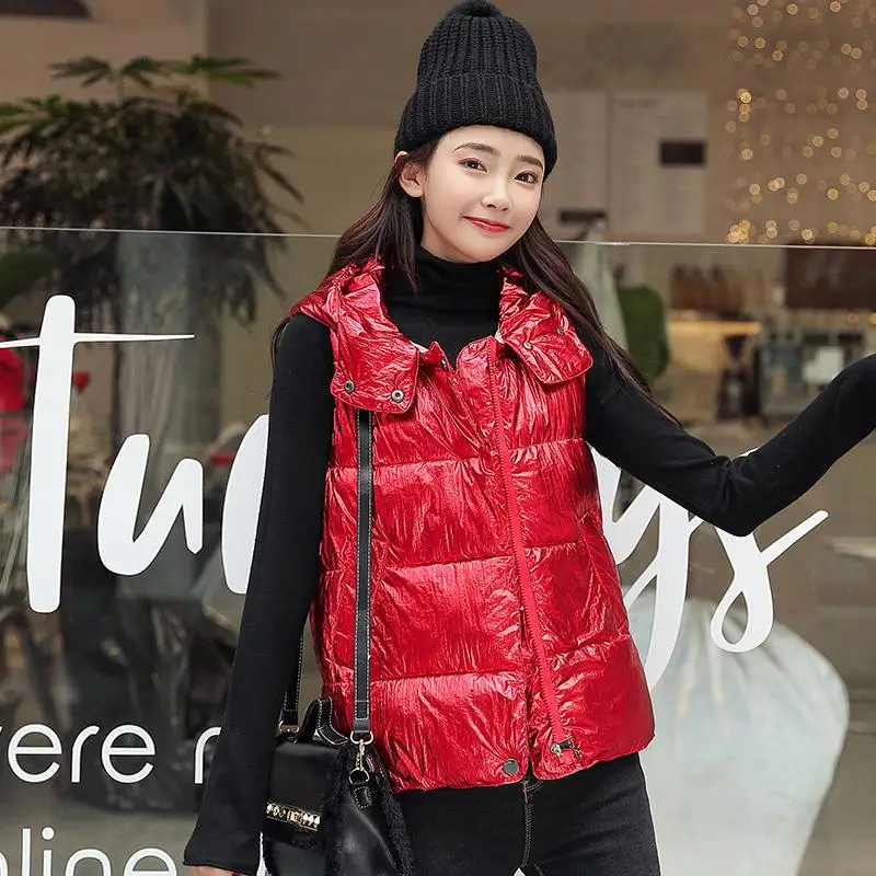 Red New Women Short Winter Vest Jacket Female Gold Silver Shiny Girl Waistcoat Womens Vest Coat Streetwear Outerwear W05 - Цвет: Red