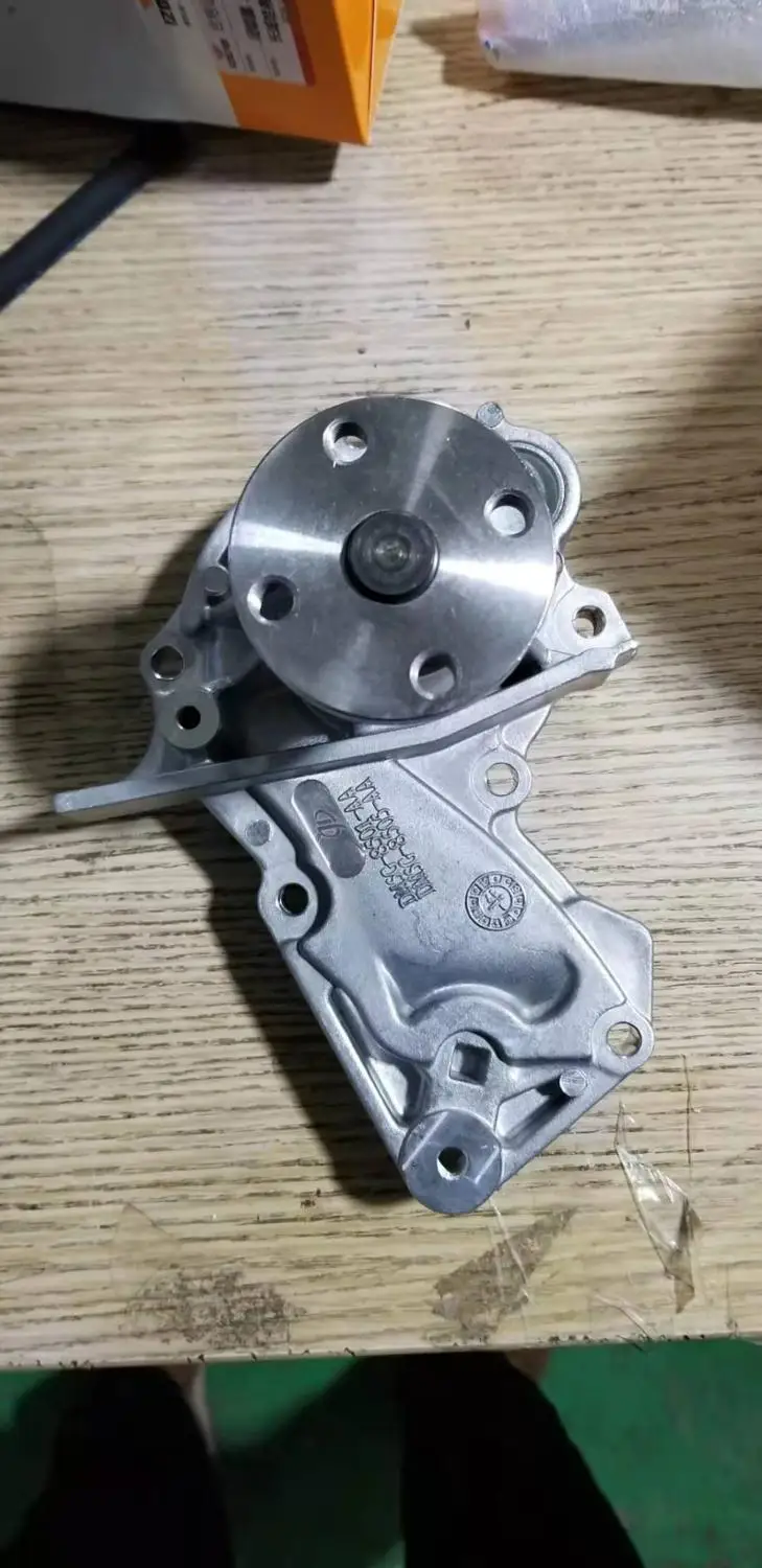 Водяная помпа охлаждения двигателя для FORD FIESTA IV FOCUS FUSION Пума OEM:YS6G8501A2C YS6G8591A2C 1350461