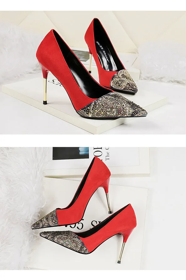 Модная обувь на высоком каблуке; женские туфли-лодочки с острым носком в стиле пэчворк; Роскошные пикантные туфли-лодочки без застежек со стразами; zapatos mujer