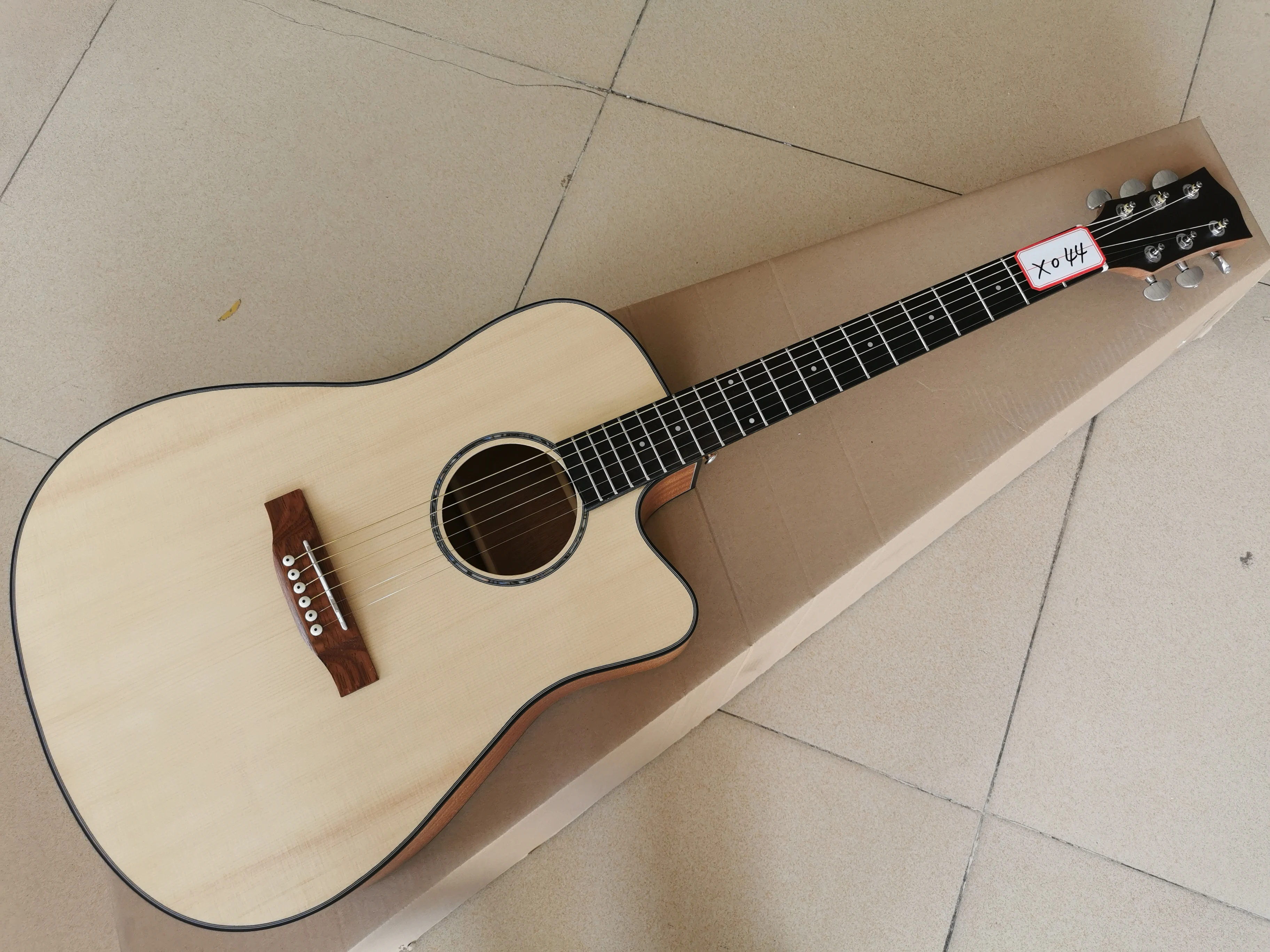 

Good Quality 41" Cutway Acoustic Guitar s Natural color Matte Finished Free ShippingX044