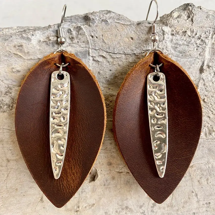 Metall Bar Crazy Horse Leder Blätter Ohrringe für Frauen 2021 Freies Verschiffen Vintage Echtem Leder Ohrringe Boutique Schmuck