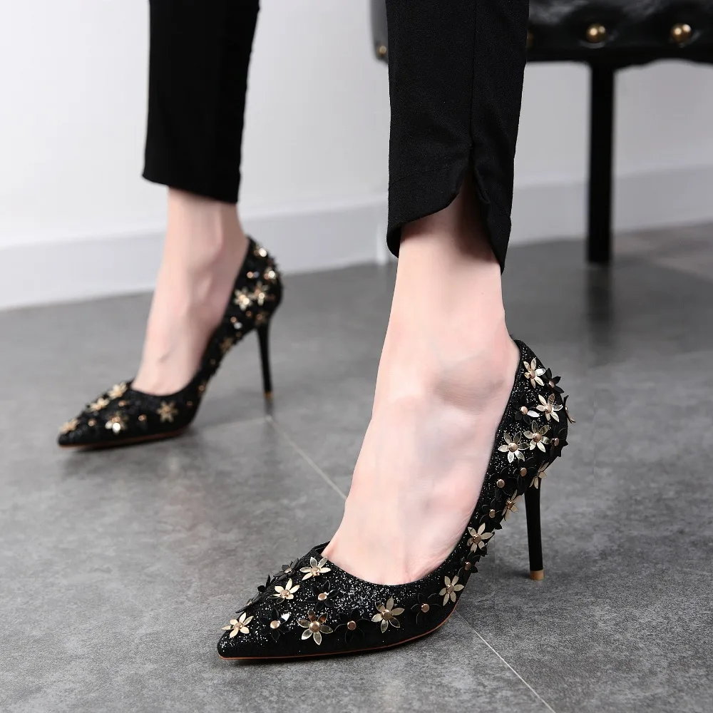 

2018spring new pointed shallow heels flowers sequins fine with a single shoes banquet female wedding shoes bridesmaid shoes 569