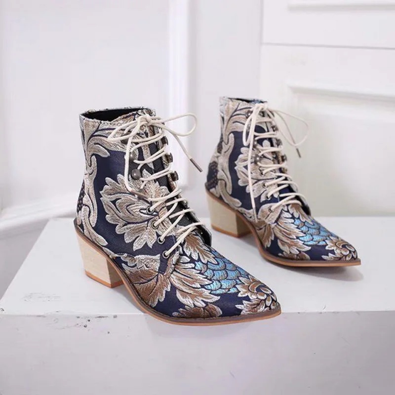 

2019 New Luxury Silk Boots for Women Fashion Ankle Boots Autumn Winter Chinese Style Embroidered Boots Lace Up Shoes