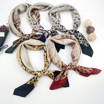 

Leopard Pattern 70cm Silk Scarf Small Square Professional Temperament Silk Scarf Printing Triangular Hair band