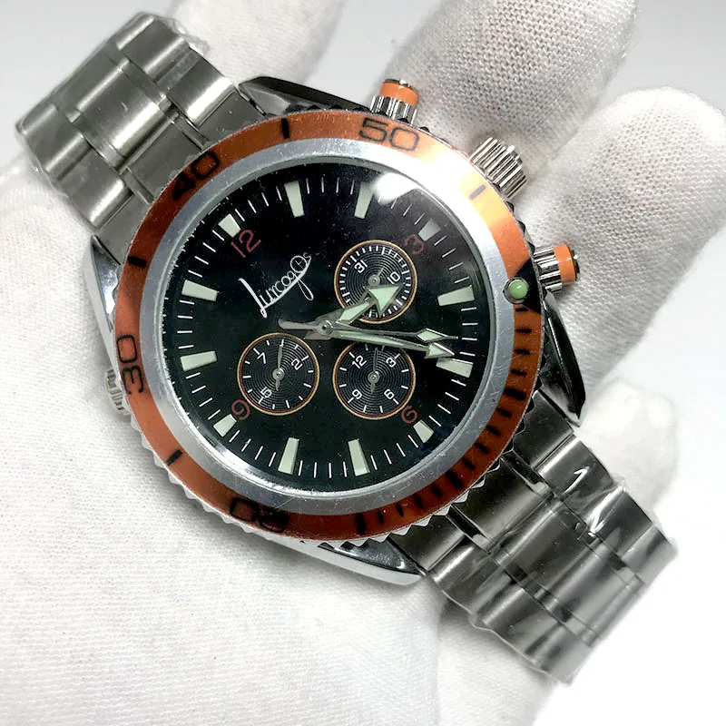 

Automatic Mechanical self-winding glide smooth second hand watch all sub dials works master movement stainless steel A quality