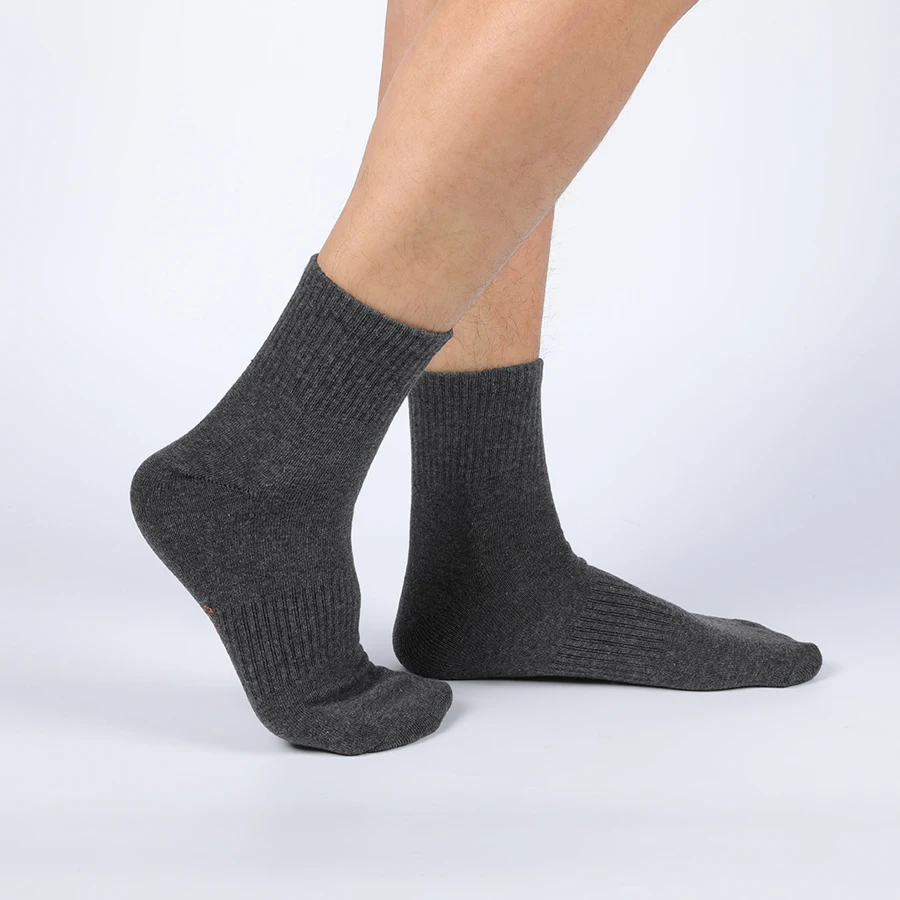 Sports Socks Men Solid Color Cotton Long Running Outdoor Athletic Camping Hiking Sock Comfortable Travel Casual 3 Colors