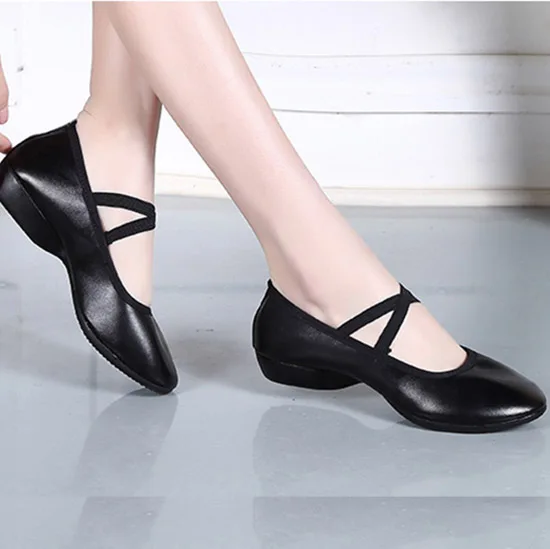LIHUAMAO/женские балетки на плоской подошве, с острым носком, без застежки, удобная офисная обувь, вечерние женская обувь для танцев - Цвет: Черный