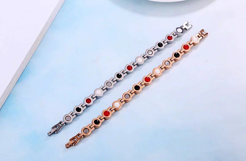 9633069046_964070464