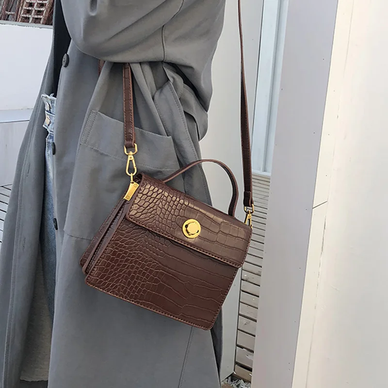 

Crocodile Pattern Vintage Leather Crossbody Bags For Women 2020 New Small Purses and Handbags Ladies Shoulder Messenger Bag