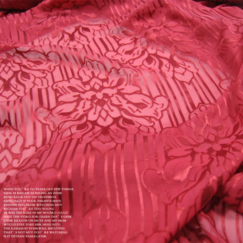 

Красивая блестящая Очаровательная шелковая ткань опал красный большой цветочный для женщин женская одежда шарфы Пальто