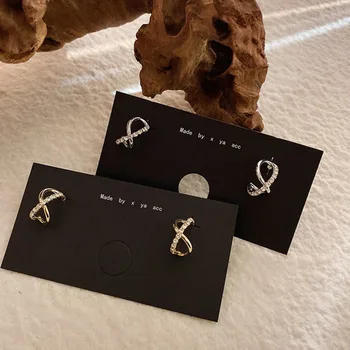 

Korean New Handmade Elegant Twisted Metal Stud Earrings Crystal Cute Hoop Earrings For Women Students Circle Boucle Jewelry Gift