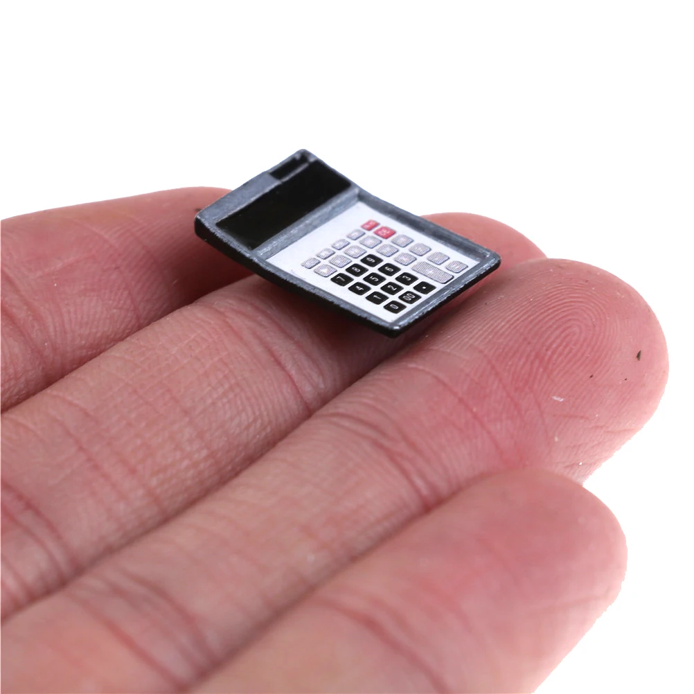 

1PCS 1:12 Dollhouse Metal Calculator For Dolls' Accessories Dollhouse Furniture Miniature New Arrival