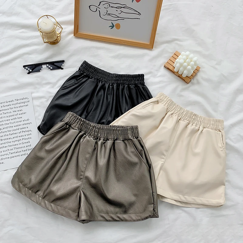 

Aurkrrvn Elegant Woman Faux Leather Shorts Summer Solid Elastic Waist Loose Wide Leg Female PU Shorts Lady Casual Shorts Plus