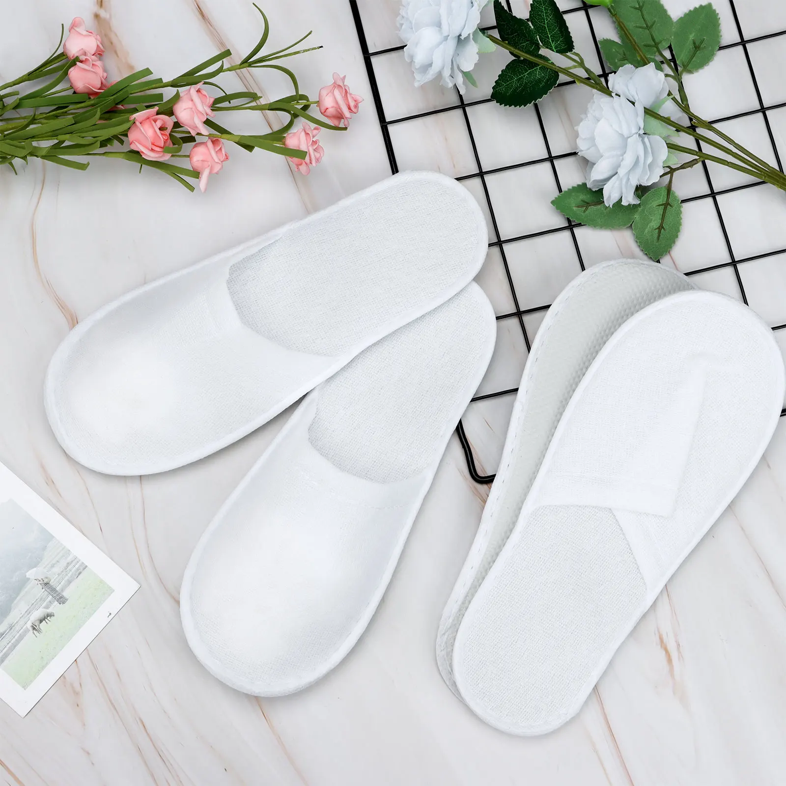 1 Pair Disposable Slippers Closed Toe Disposable Slippers Fit Size For Men And Women For Hotel, Spa Guest Used, (White)